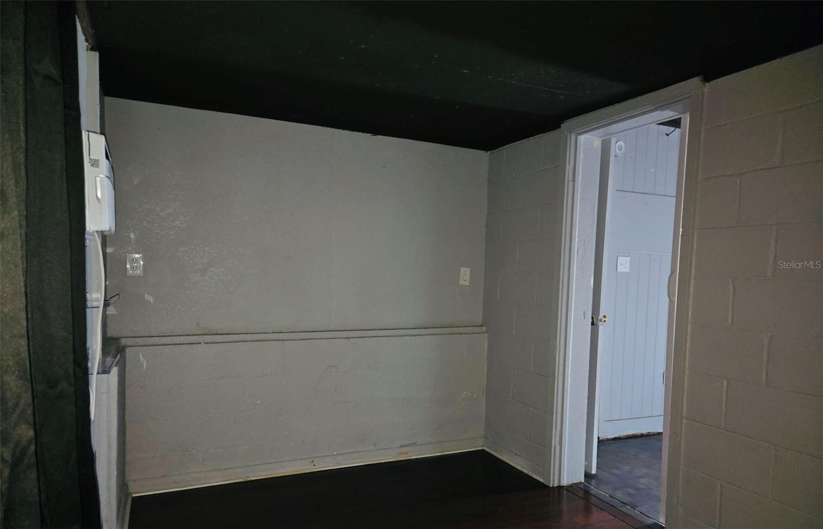 Image 16 of 26 For 8010 Us Highway 301