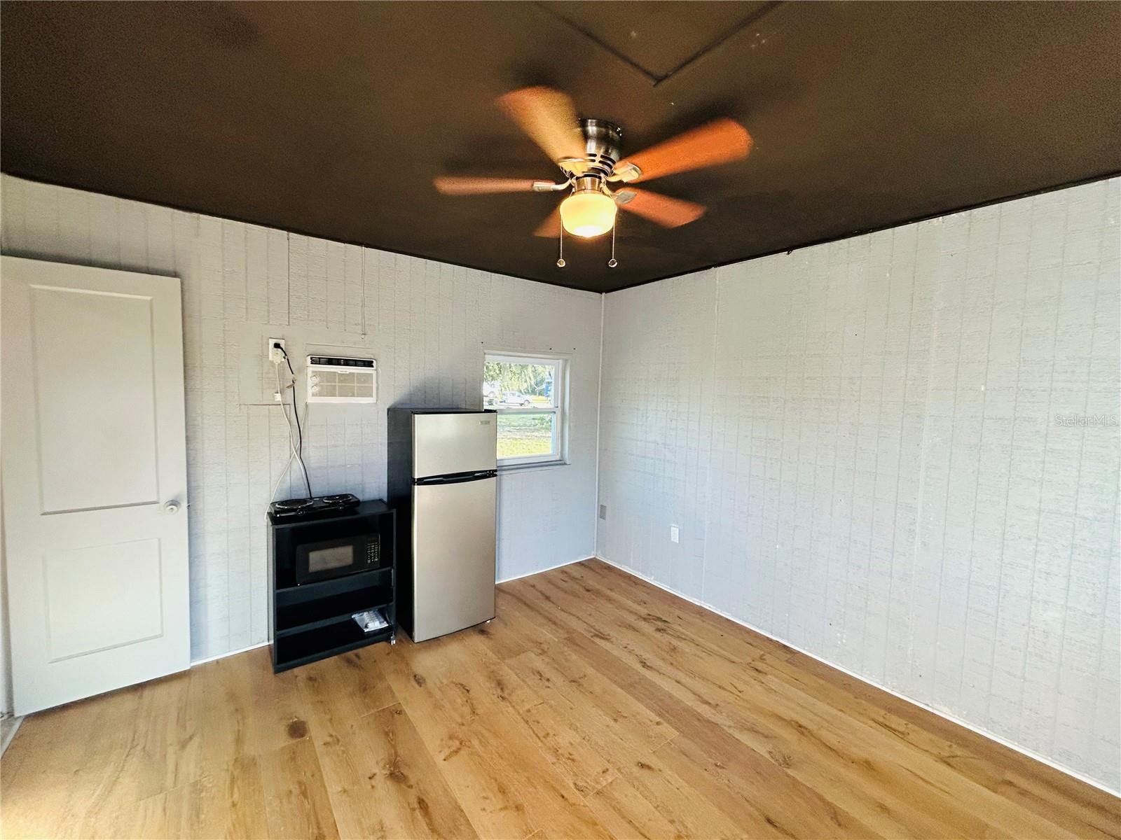 Image 7 of 26 For 8010 Us Highway 301