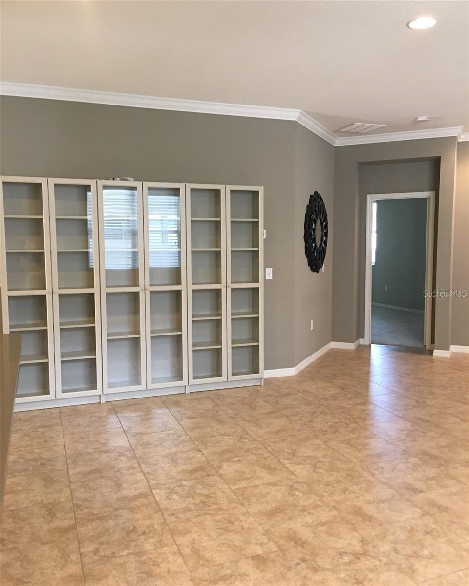 Image 11 of 29 For 11873 Verrazano Dr