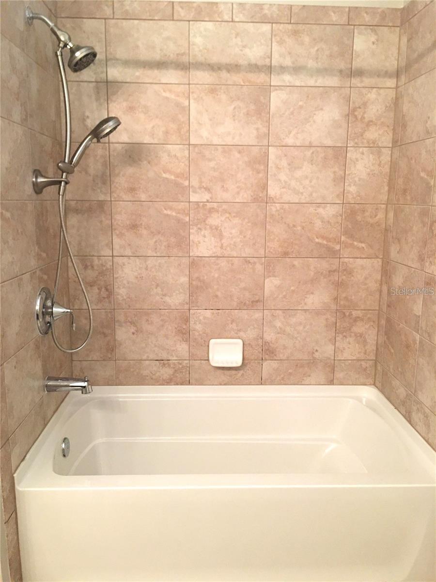 Image 14 of 29 For 11873 Verrazano Dr