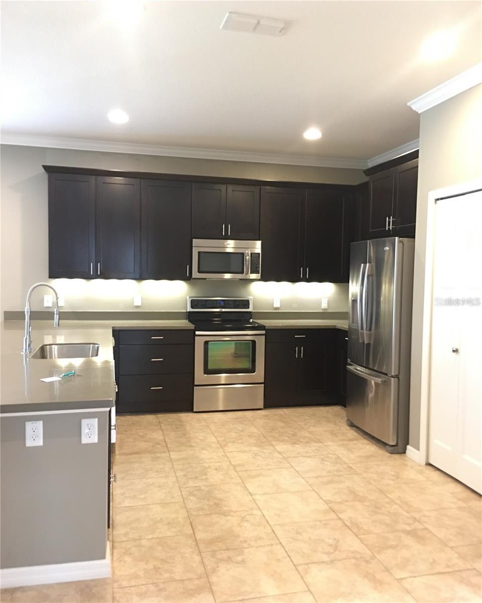 Image 5 of 29 For 11873 Verrazano Dr