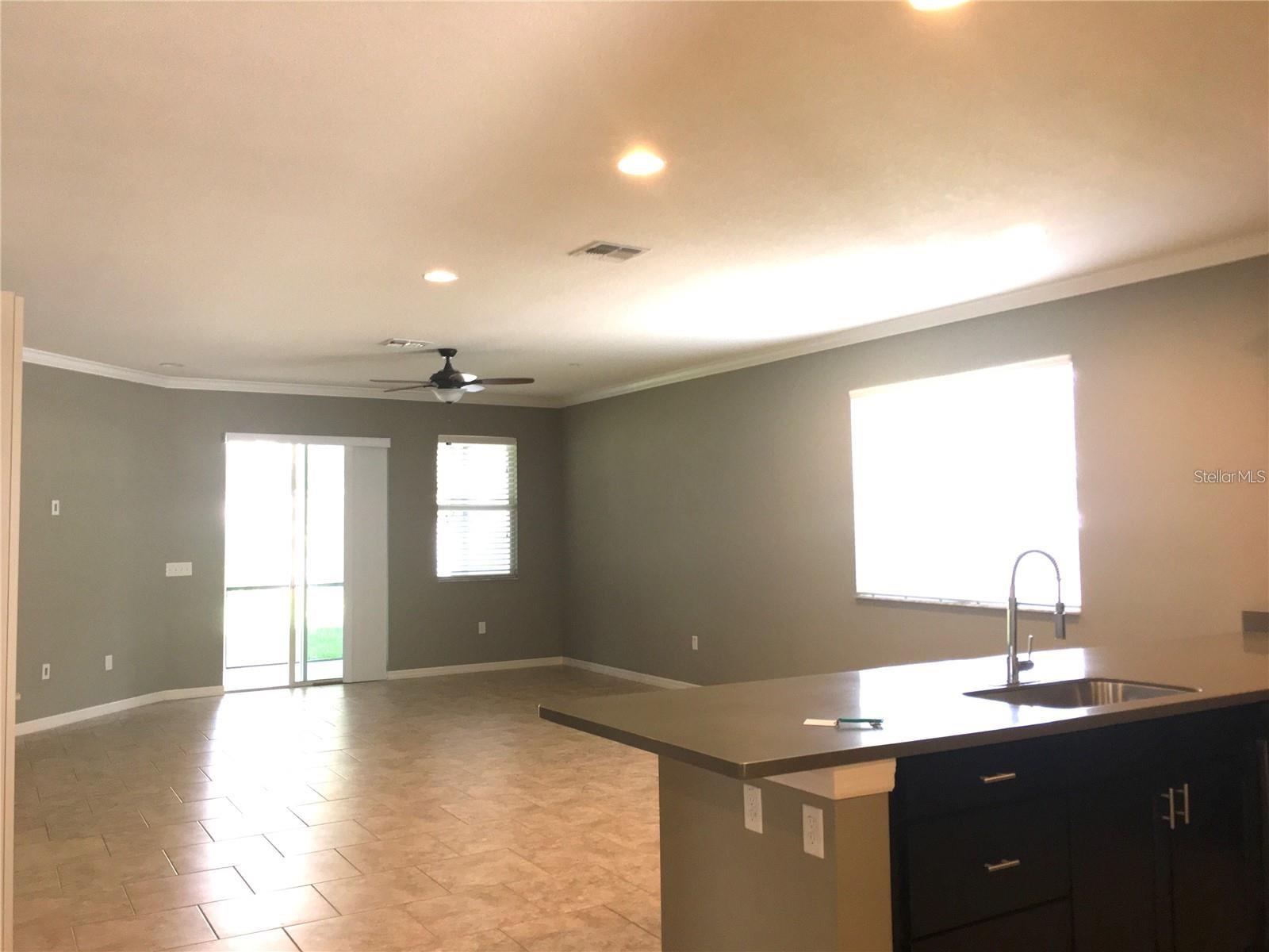 Image 9 of 29 For 11873 Verrazano Dr