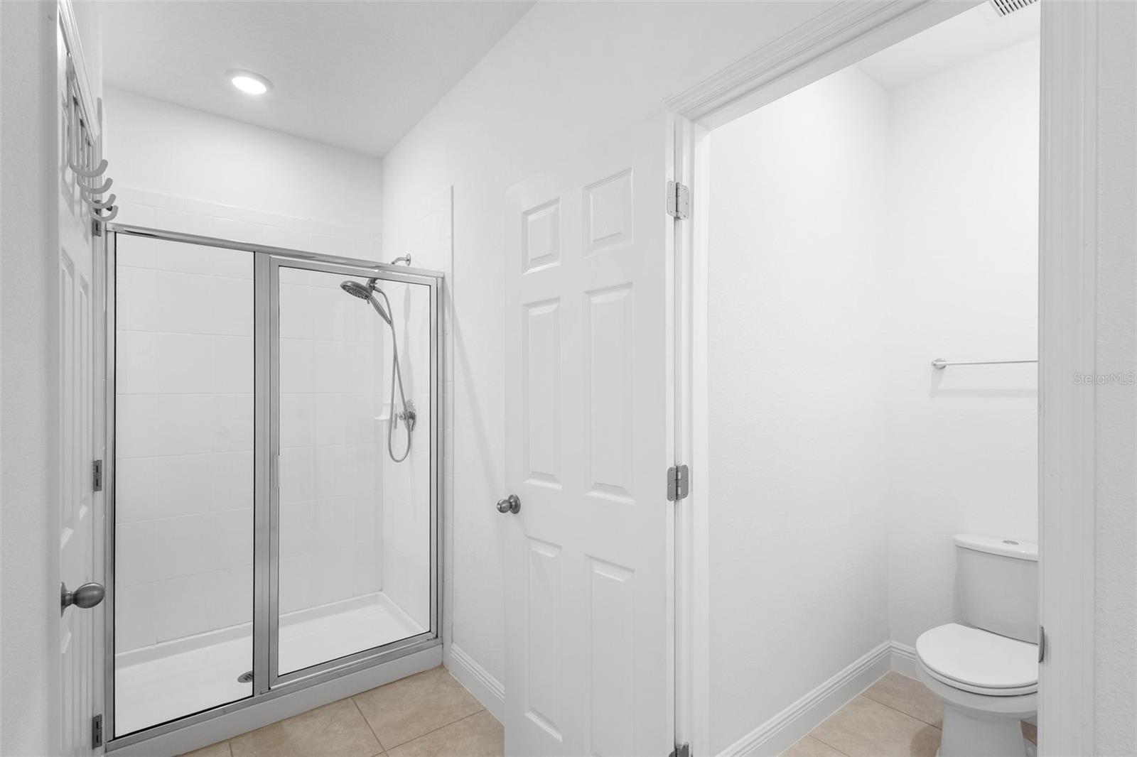 Image 17 of 35 For 14989 Apollo Bond Drive