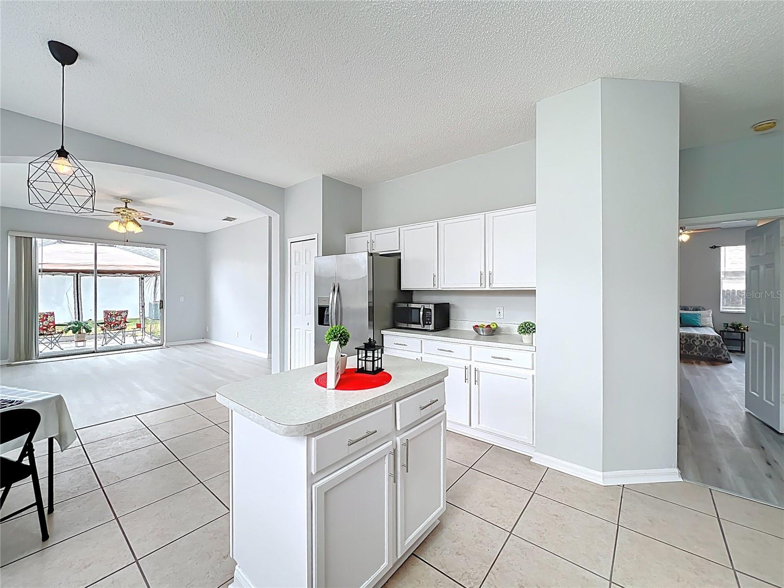 Image 14 of 62 For 14230 Sunriver Avenue