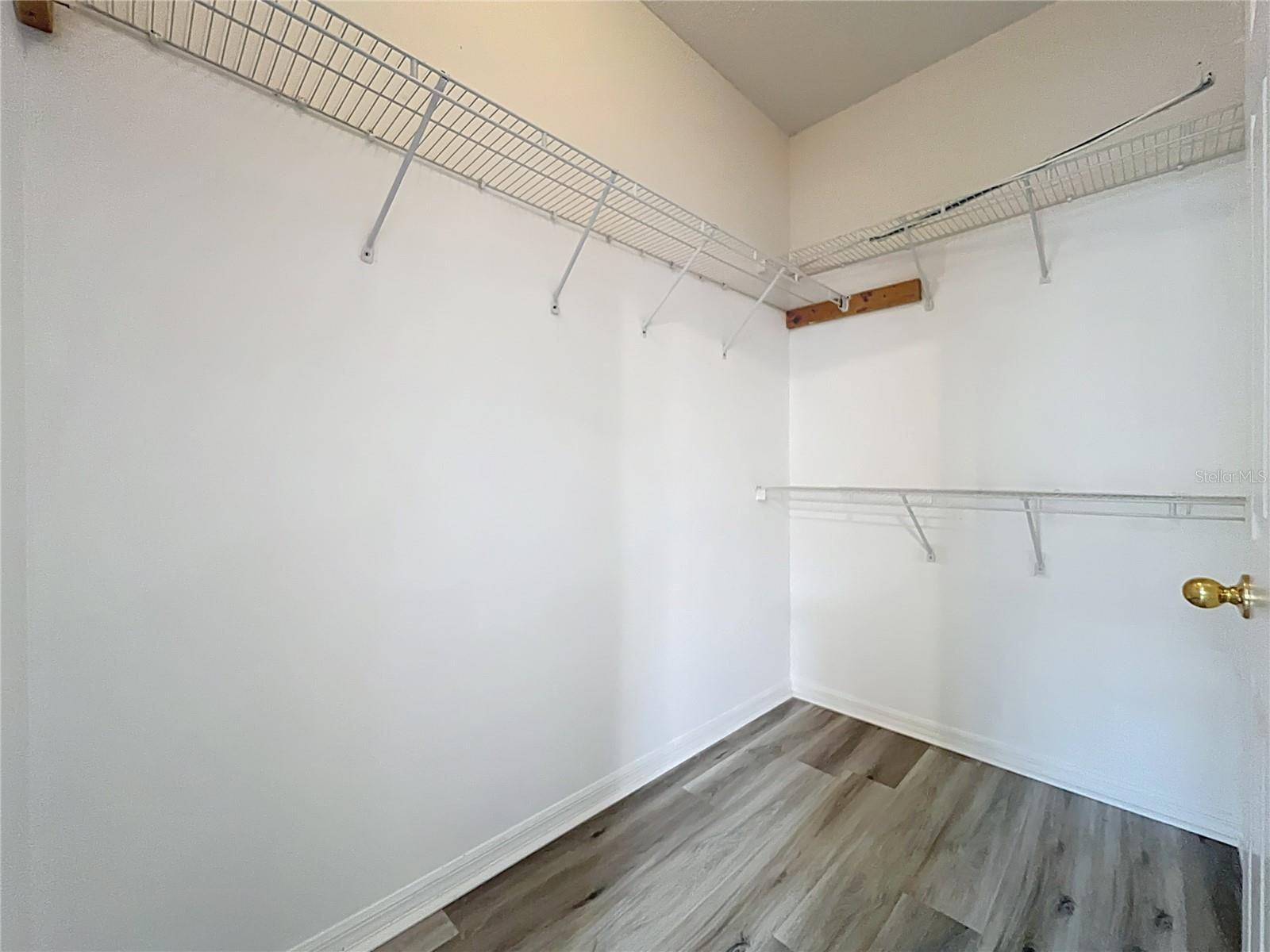 Image 28 of 62 For 14230 Sunriver Avenue