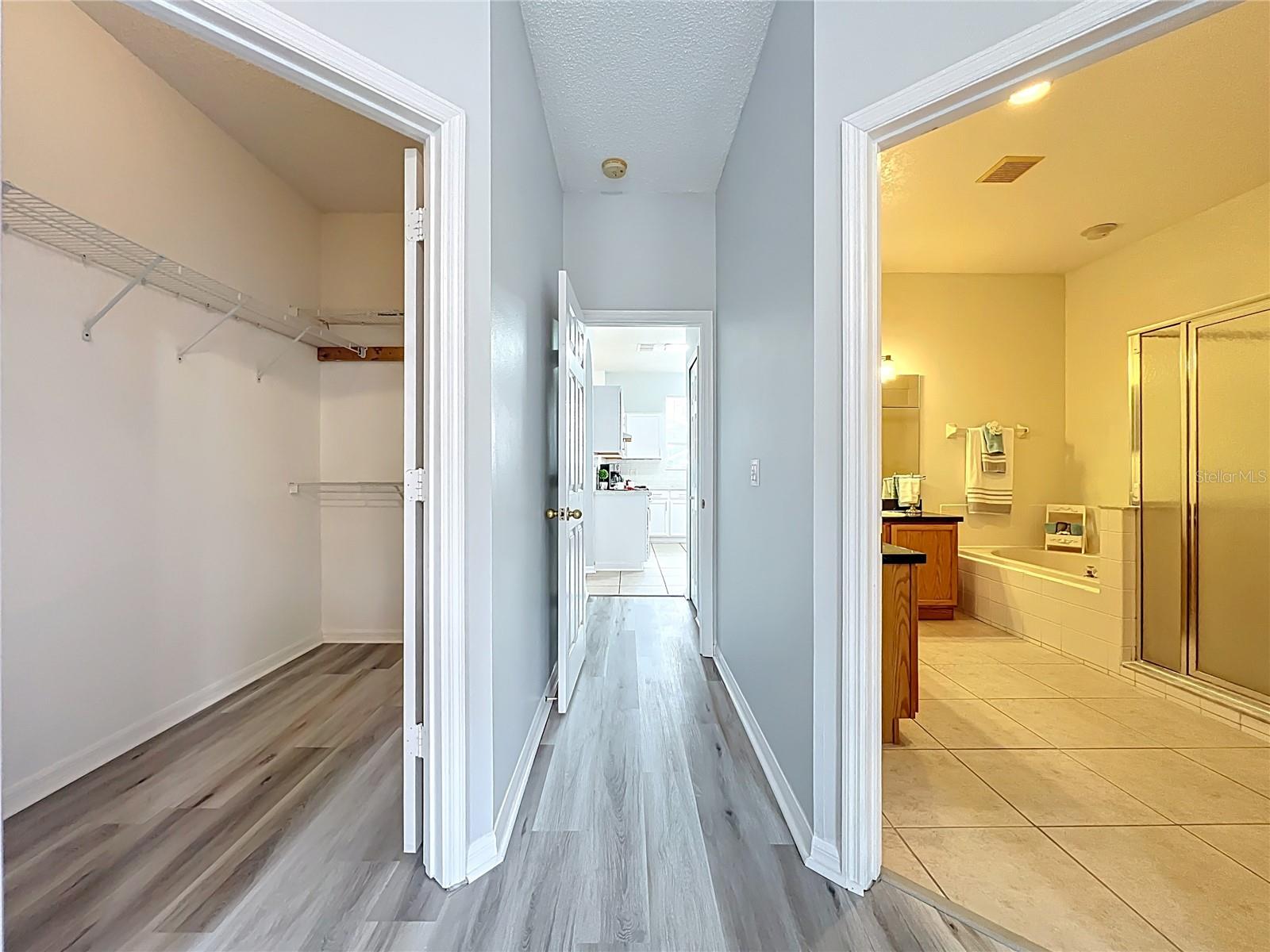 Image 29 of 62 For 14230 Sunriver Avenue