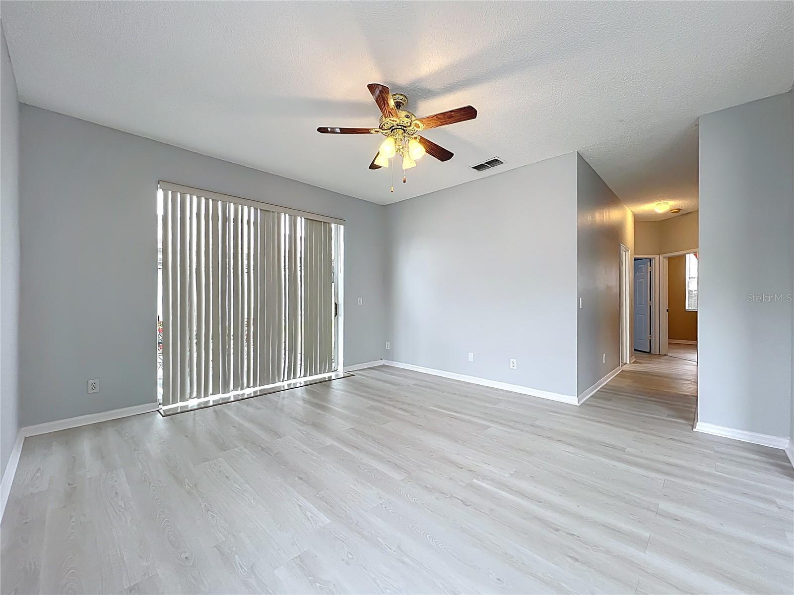 Image 34 of 62 For 14230 Sunriver Avenue