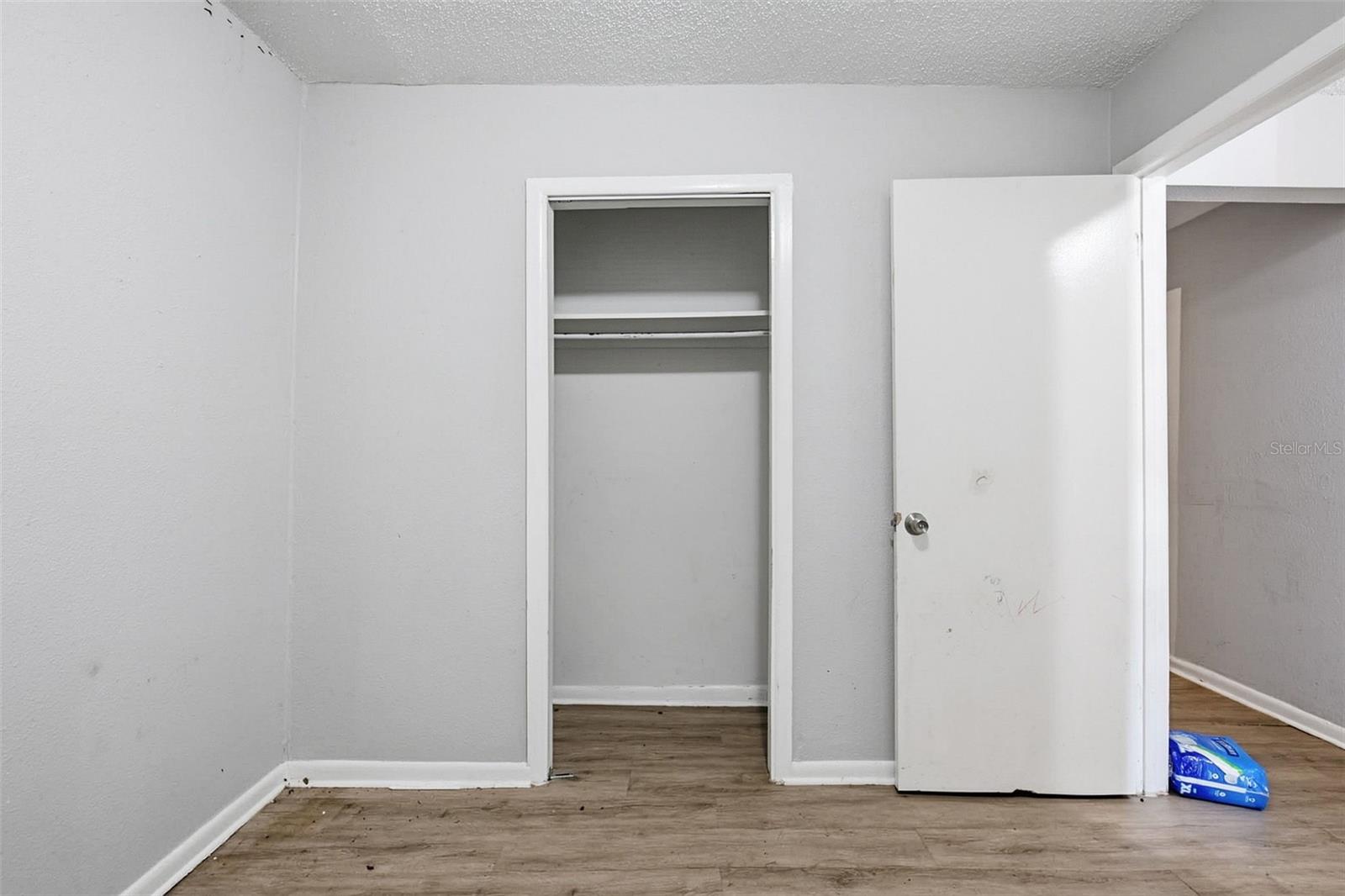 Listing photo id 15 for 1905 Annona Avenue