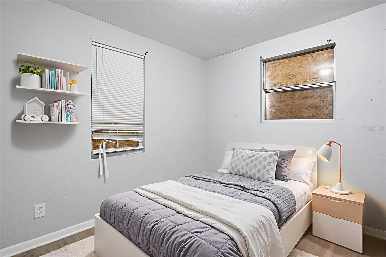 Listing photo id 3 for 1905 Annona Avenue