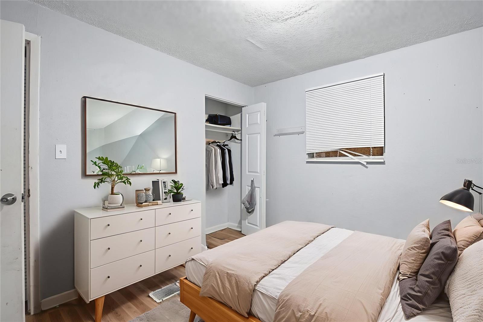 Listing photo id 4 for 1905 Annona Avenue