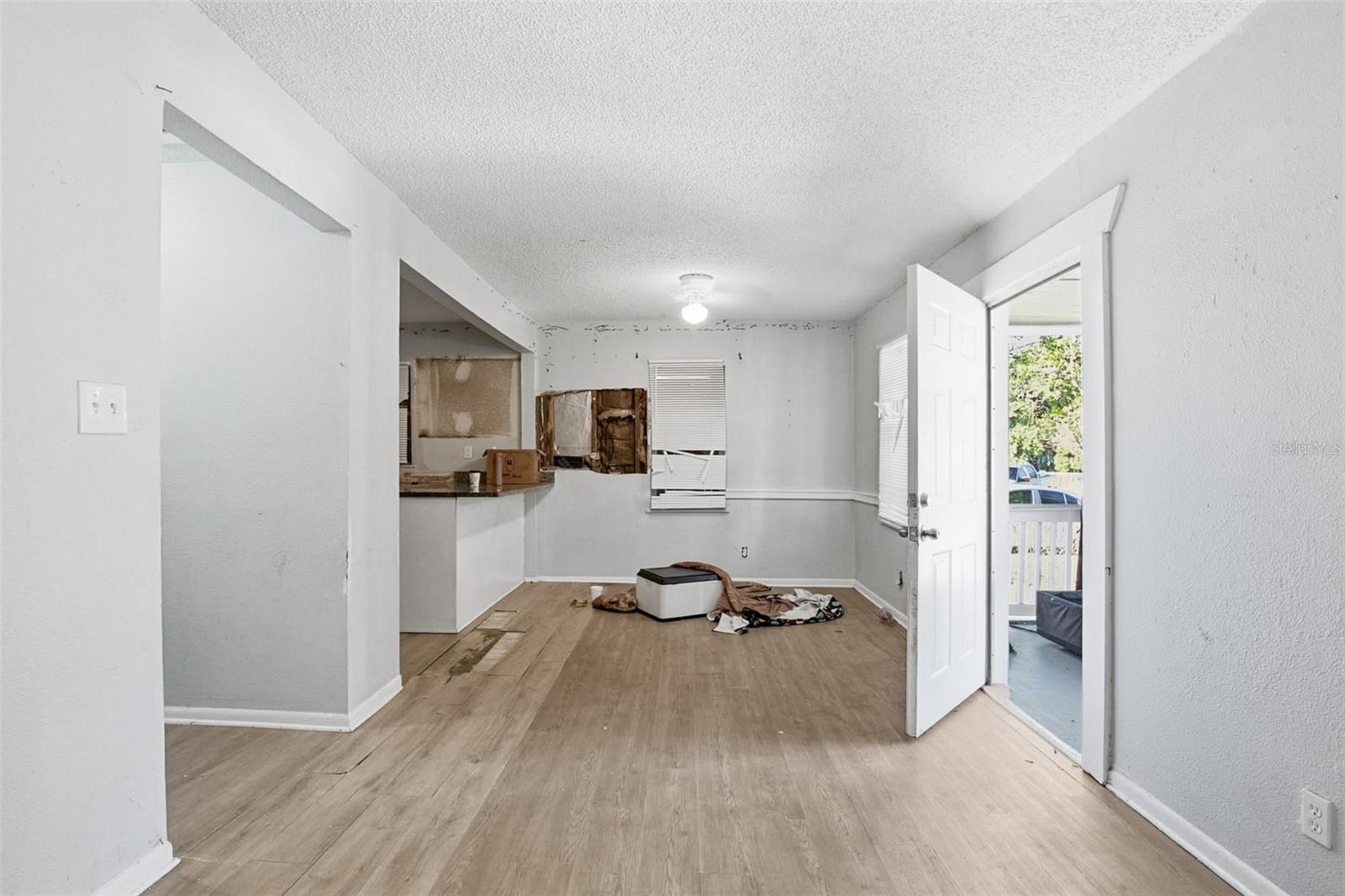 Listing photo id 5 for 1905 Annona Avenue