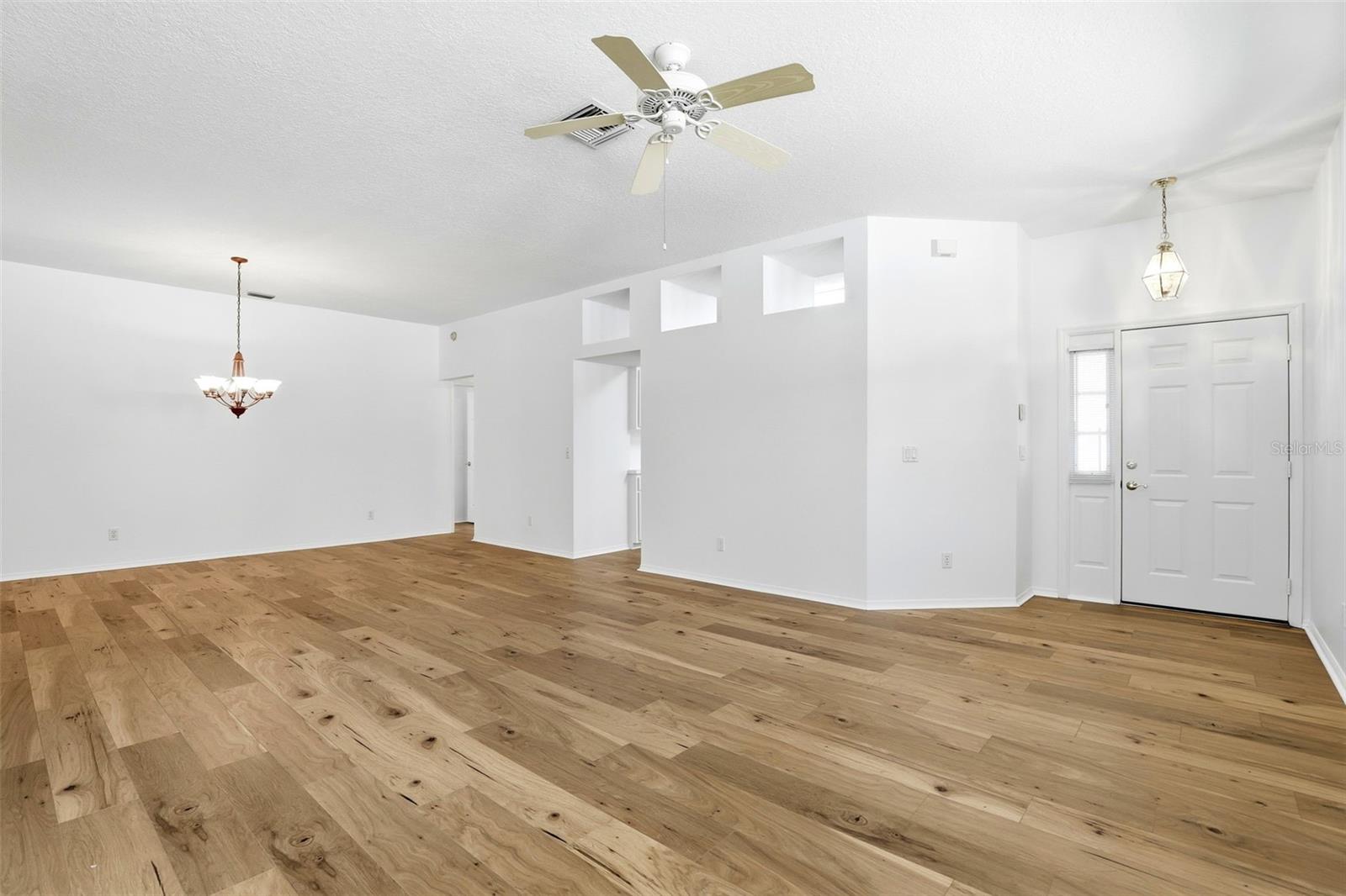 Image 10 of 44 For 104 Redtail Place