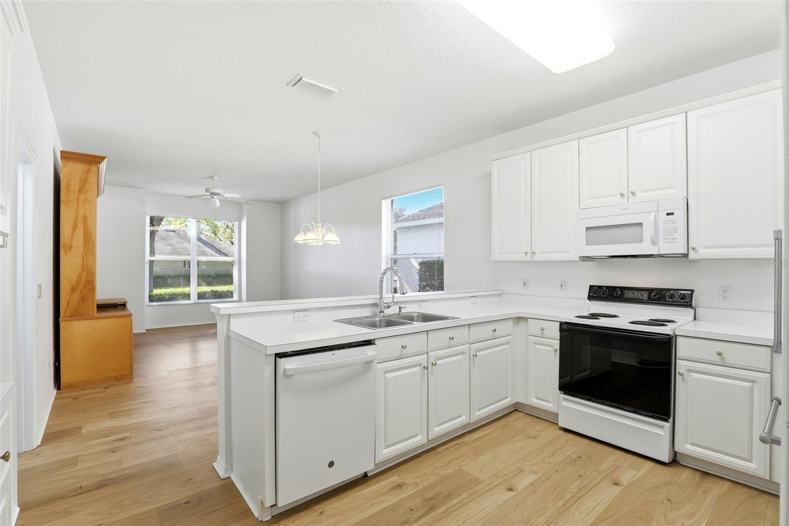 Image 16 of 44 For 104 Redtail Place