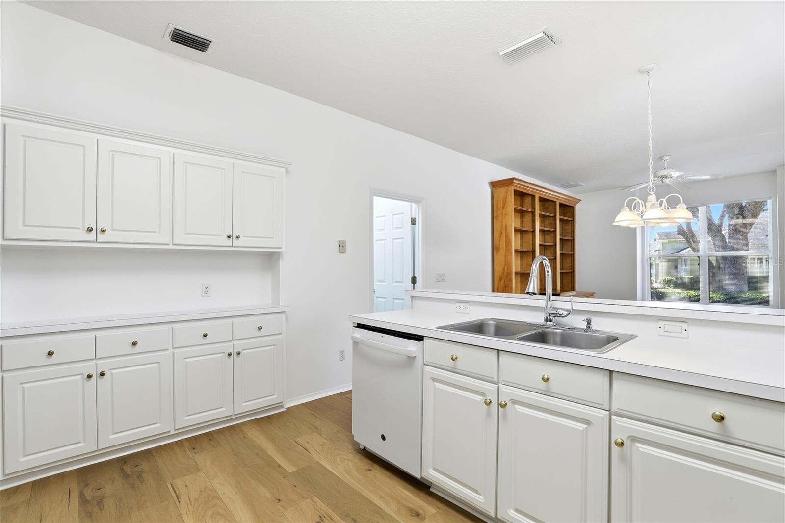 Image 18 of 44 For 104 Redtail Place