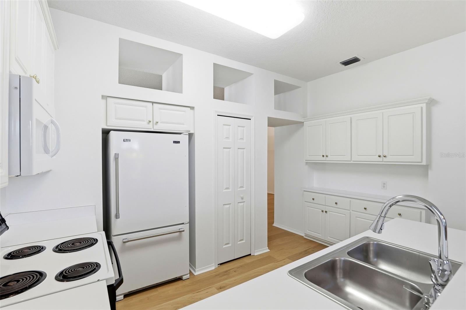 Image 20 of 44 For 104 Redtail Place