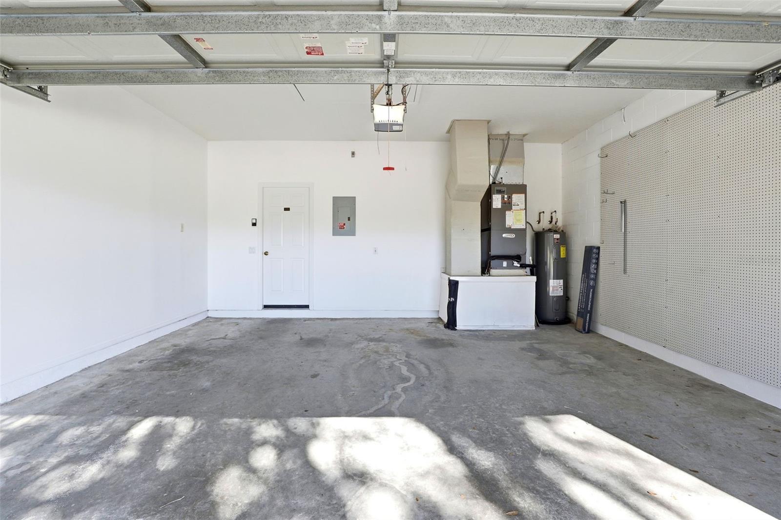 Image 37 of 44 For 104 Redtail Place