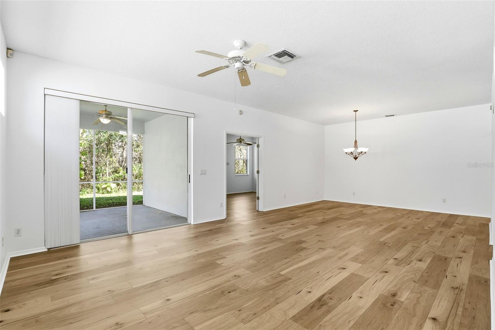 Image 8 of 44 For 104 Redtail Place