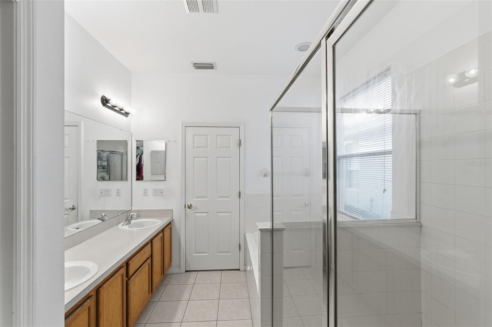 Image 11 of 25 For 14446 Whittridge Drive