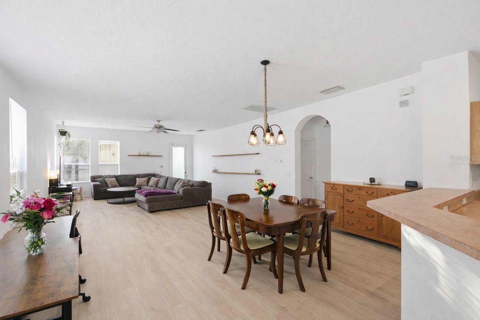 Image 4 of 25 For 14446 Whittridge Drive