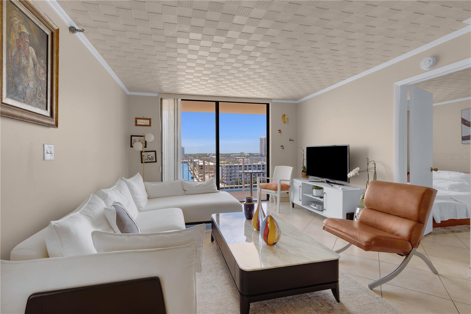 Image 10 of 24 For 290 174 Street 1006