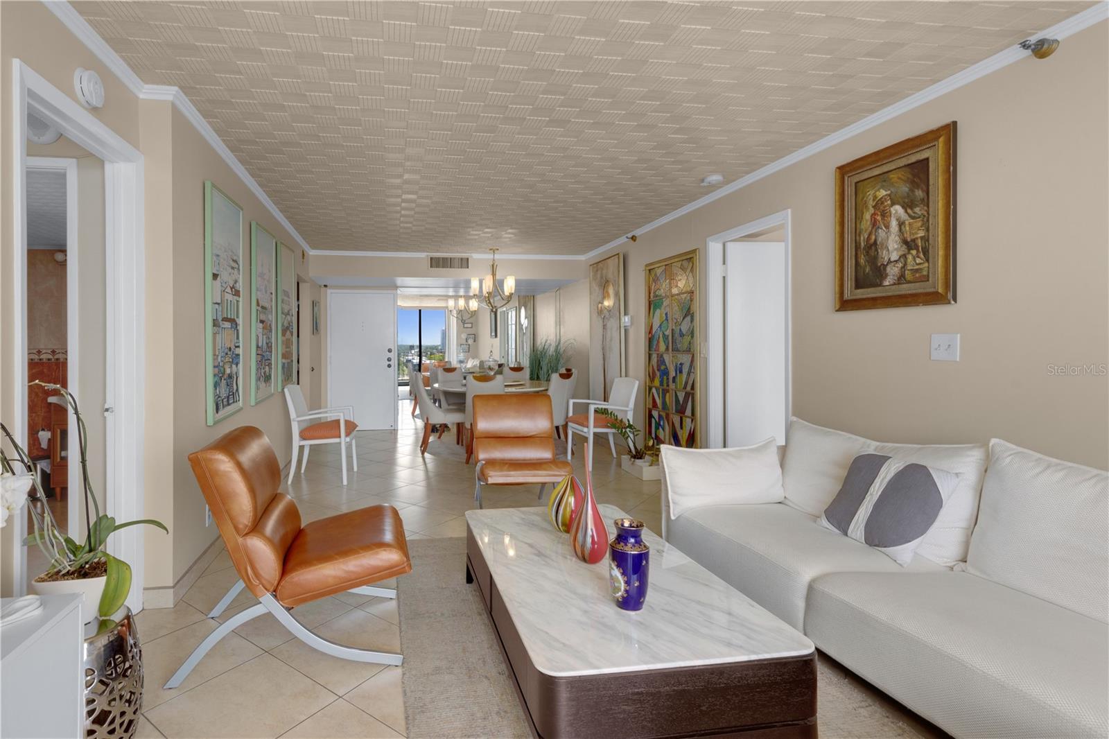 Image 11 of 24 For 290 174 Street 1006