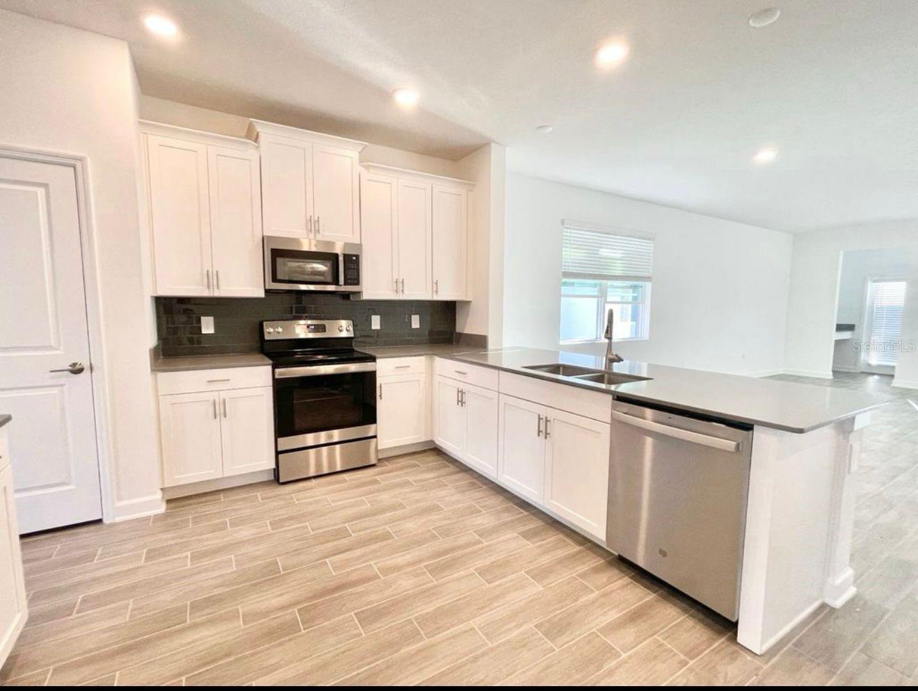 Image 6 of 27 For 11478 Listening Drive