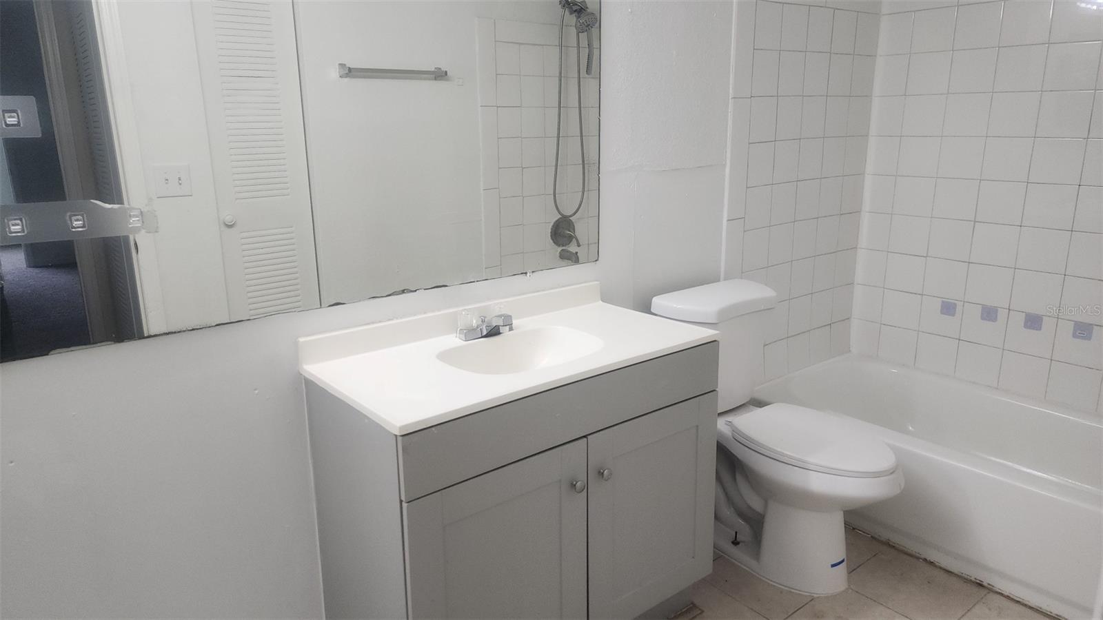 Image 18 of 19 For 5713 Gatlin Avenue 216