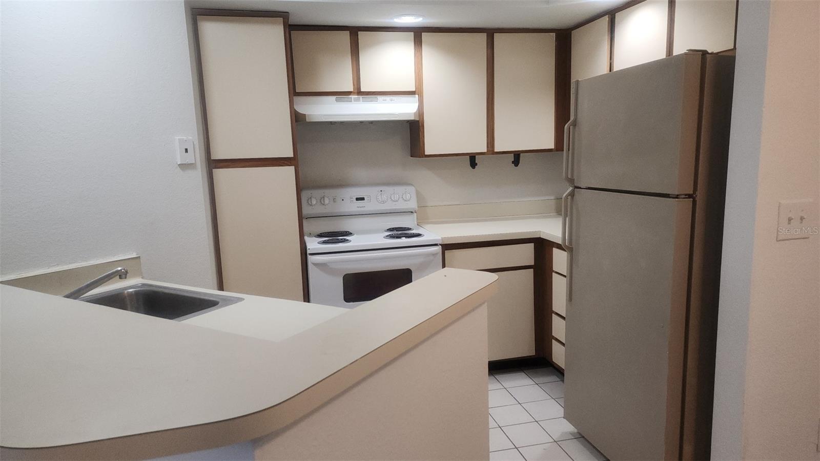 Image 5 of 19 For 5713 Gatlin Avenue 216