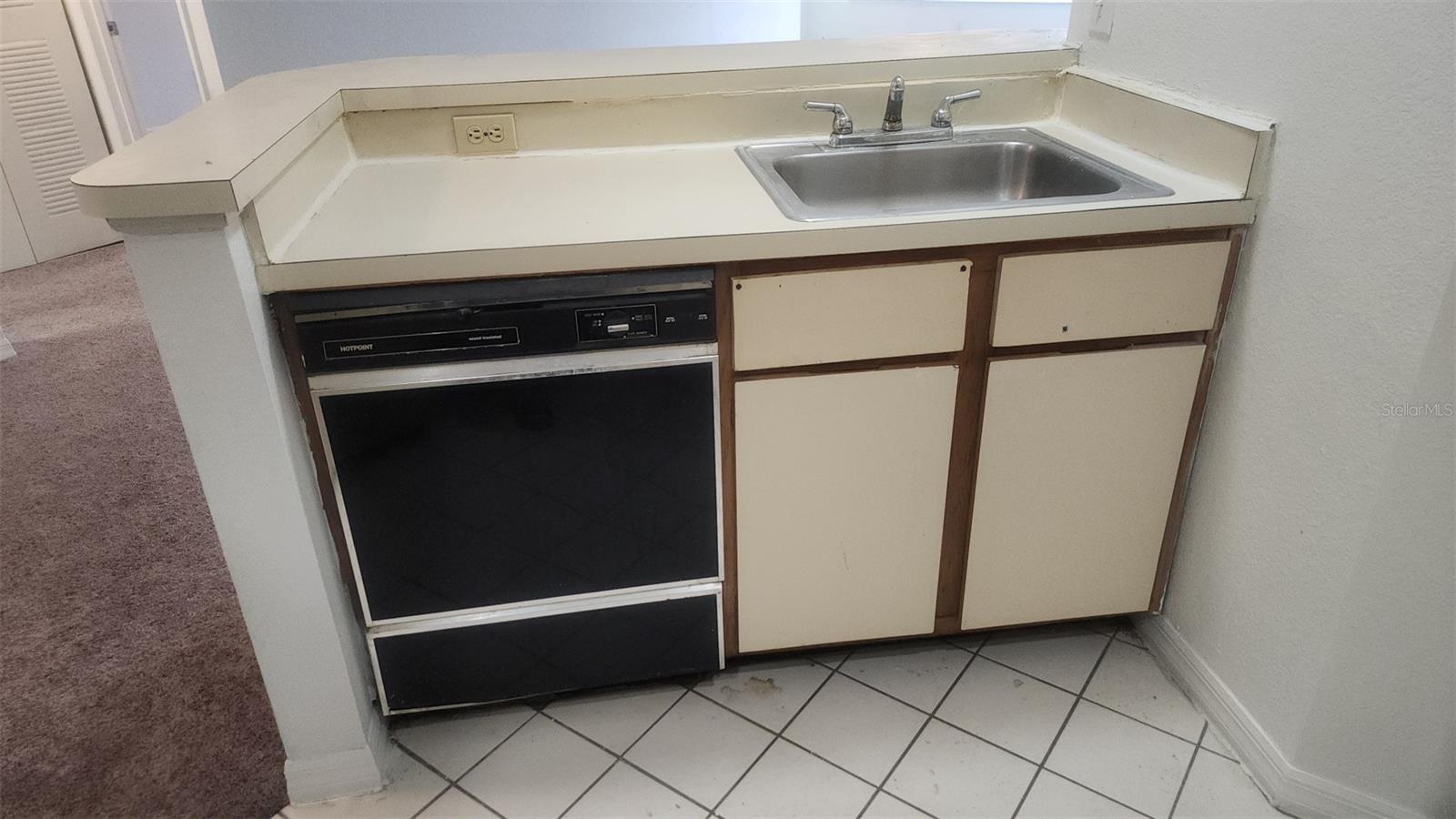 Image 6 of 19 For 5713 Gatlin Avenue 216