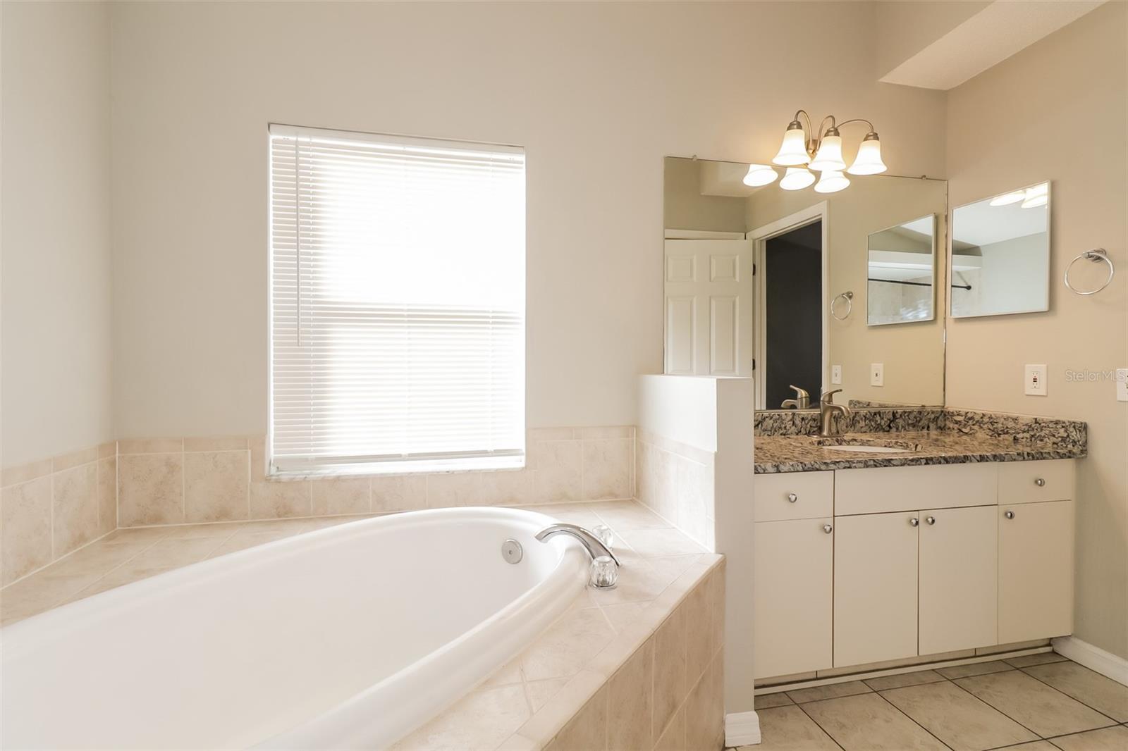 Image 11 of 21 For 7141 Sandywood Court