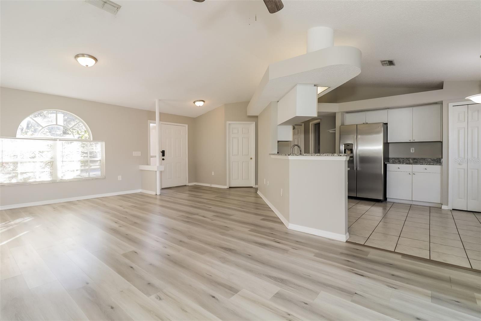 Image 3 of 21 For 7141 Sandywood Court