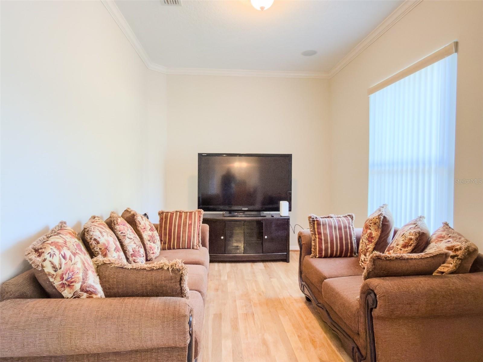 Image 11 of 55 For 4 Weston Road