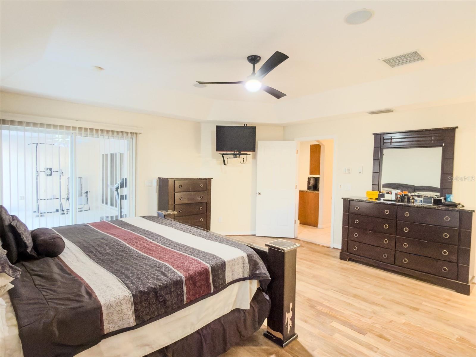 Image 19 of 55 For 4 Weston Road