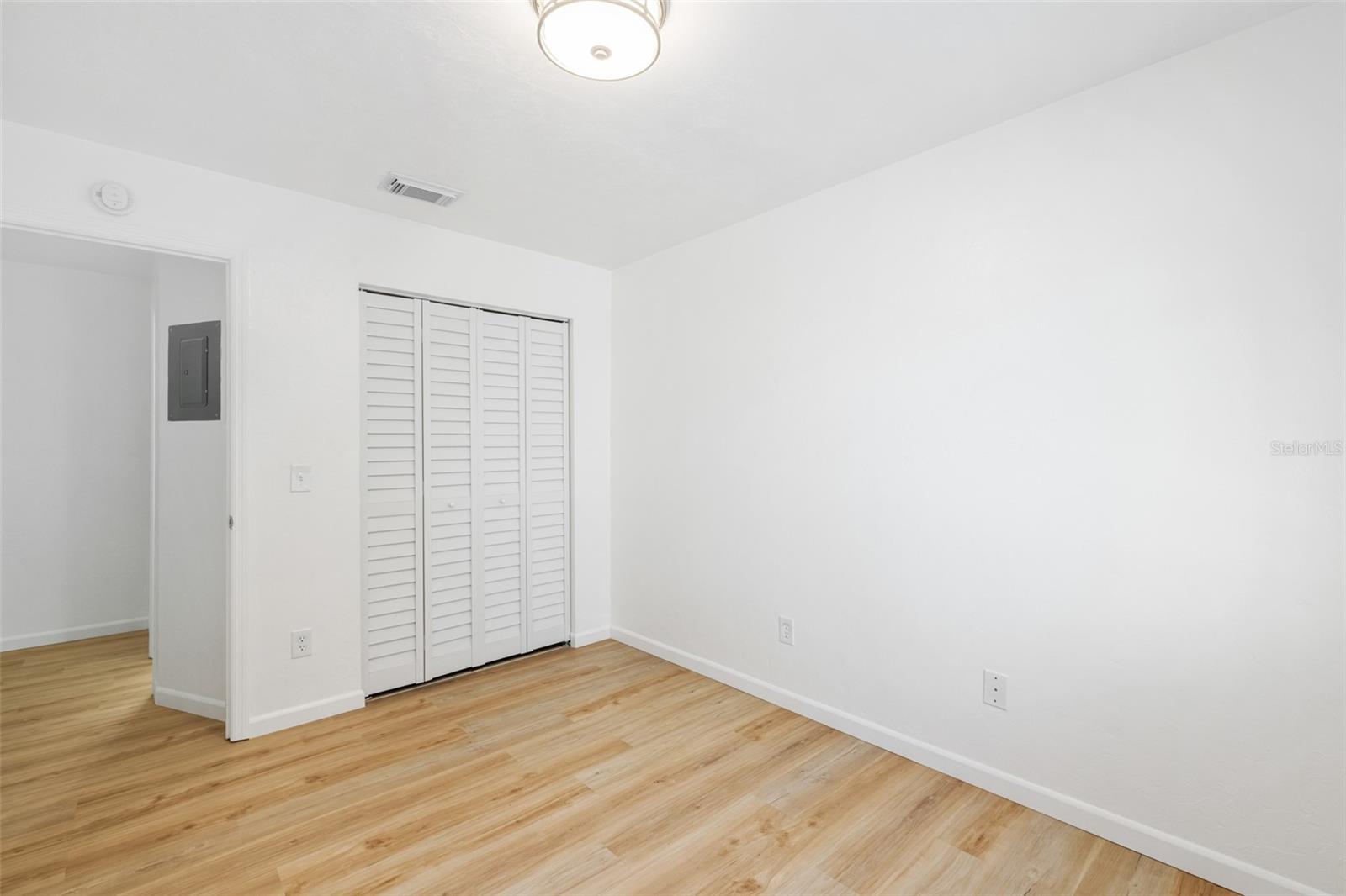 Image 21 of 35 For 3414 53rd Terrace