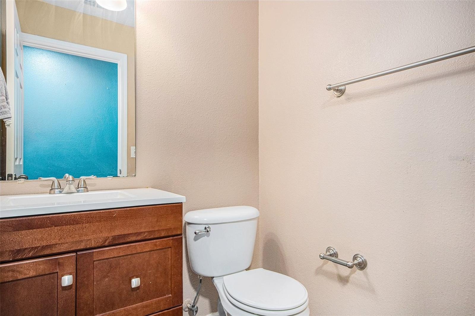 Image 13 of 24 For 895 Woodvale Street