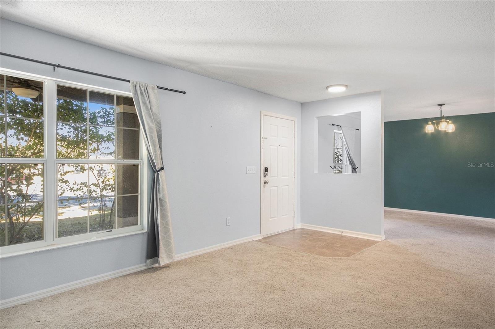 Image 14 of 24 For 895 Woodvale Street