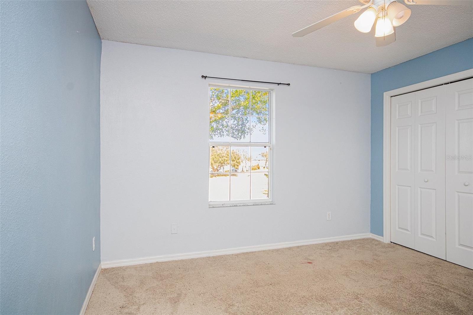 Image 21 of 24 For 895 Woodvale Street