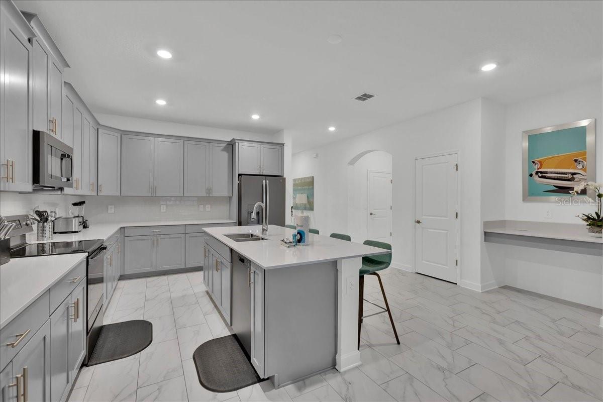 Image 3 of 31 For 9239 Sommerset Hills Drive