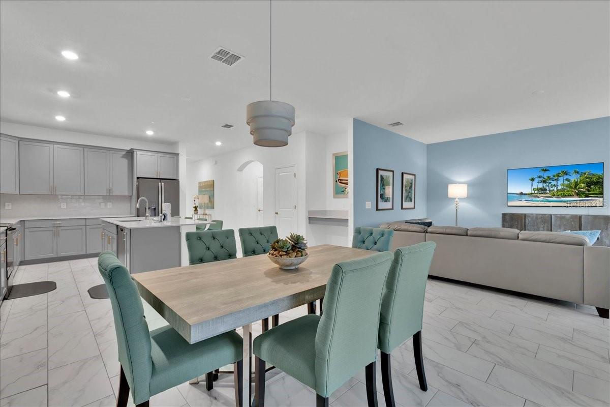 Image 5 of 31 For 9239 Sommerset Hills Drive