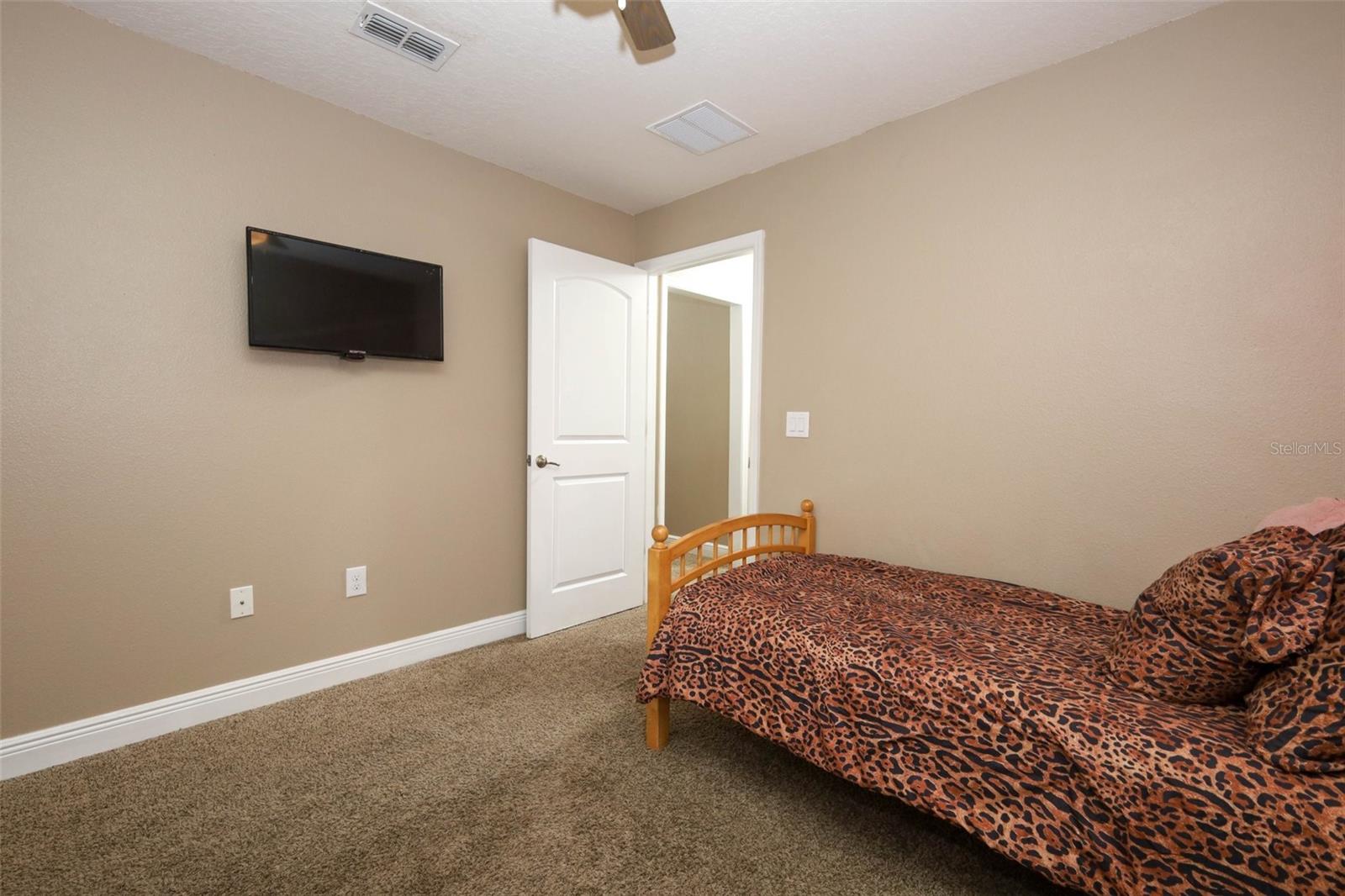 Image 26 of 45 For 31631 Broadwater Avenue