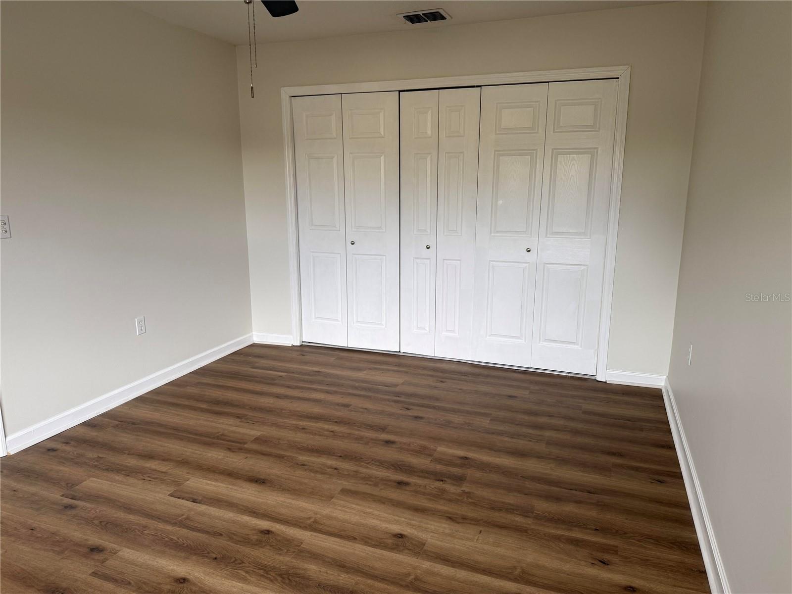 Image 10 of 17 For 940 Lake Destiny Road H