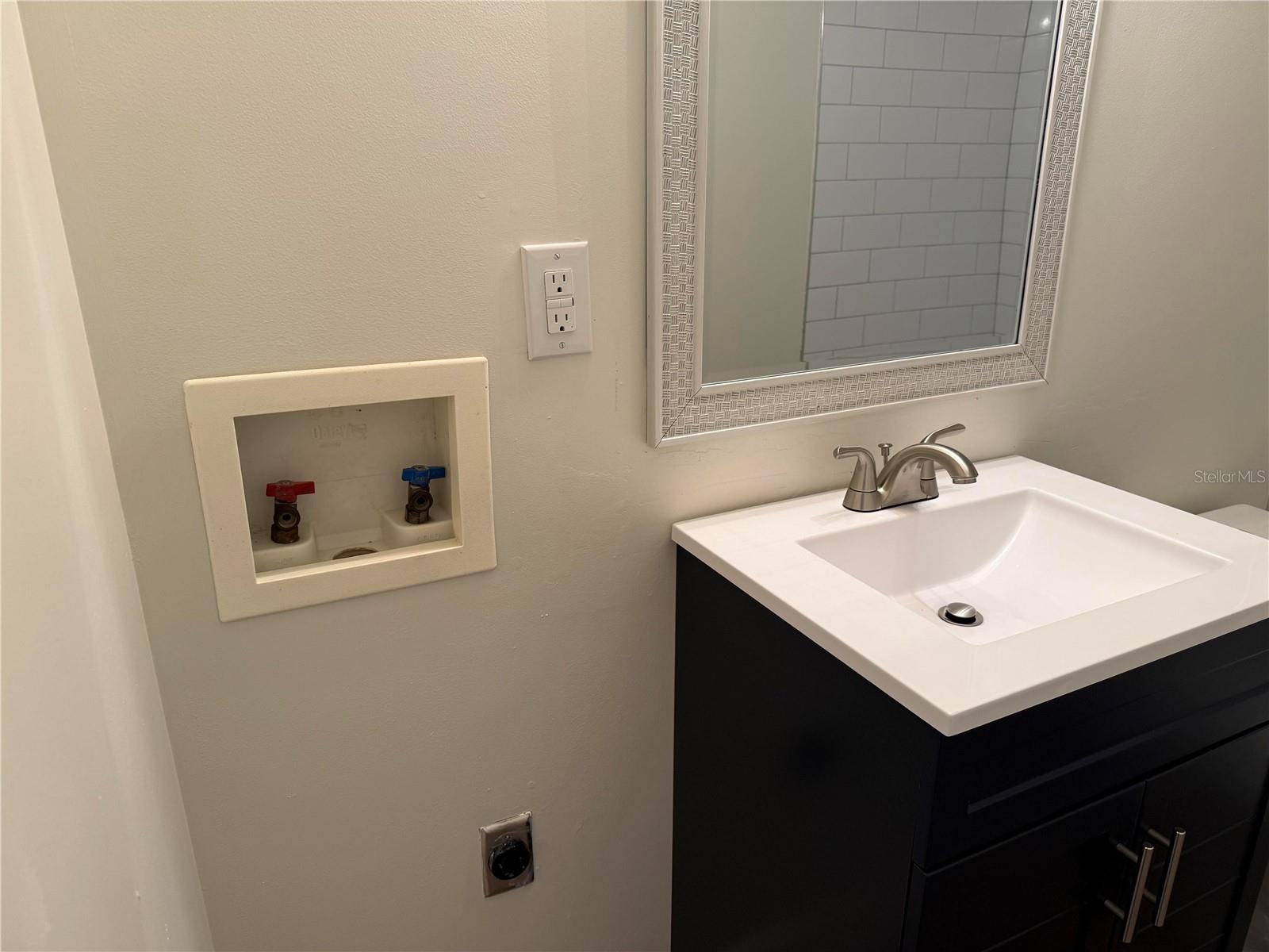 Image 8 of 17 For 940 Lake Destiny Road H