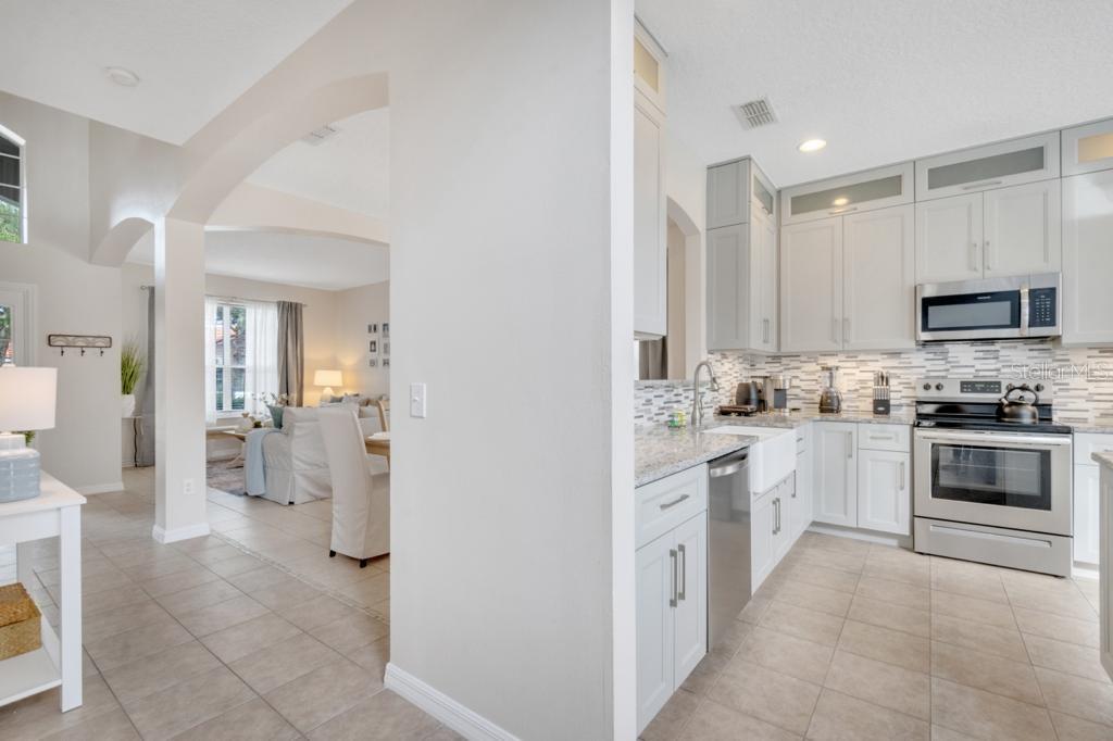 Image 14 of 84 For 162 Cordova Avenue