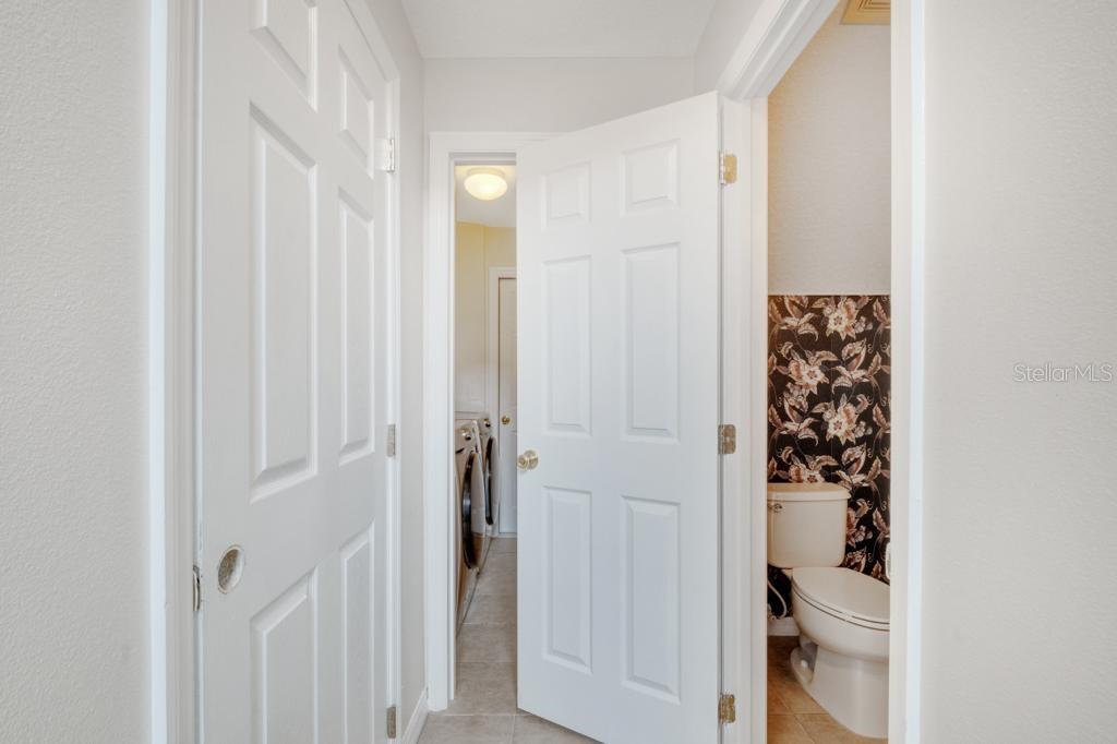 Image 26 of 84 For 162 Cordova Avenue