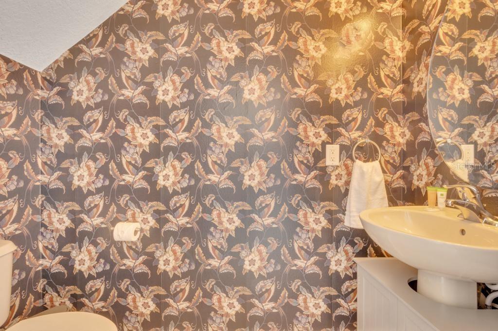 Image 28 of 84 For 162 Cordova Avenue