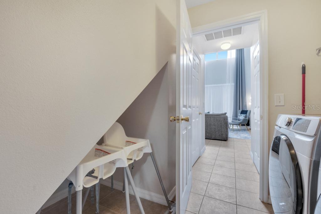 Image 30 of 84 For 162 Cordova Avenue