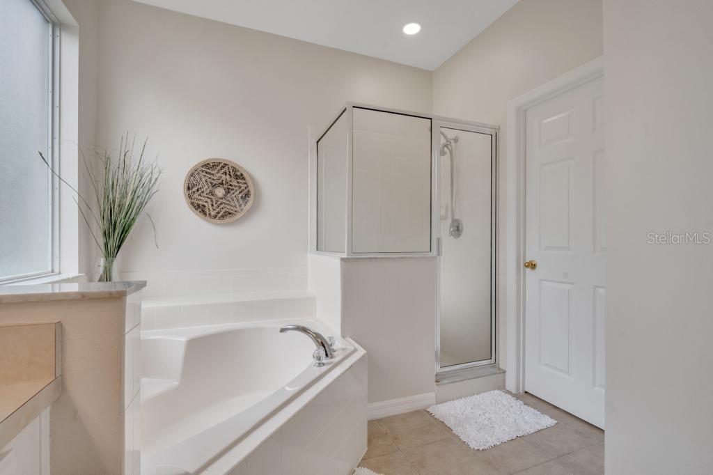 Image 35 of 84 For 162 Cordova Avenue