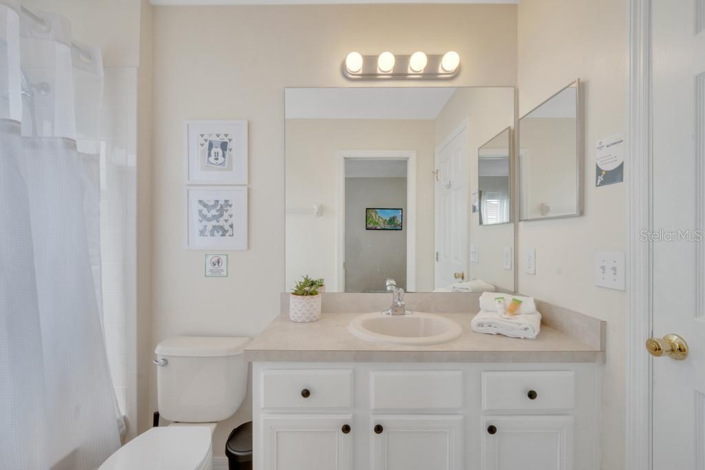 Image 44 of 84 For 162 Cordova Avenue