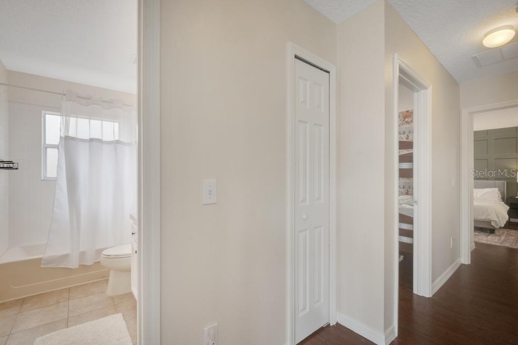 Image 45 of 84 For 162 Cordova Avenue