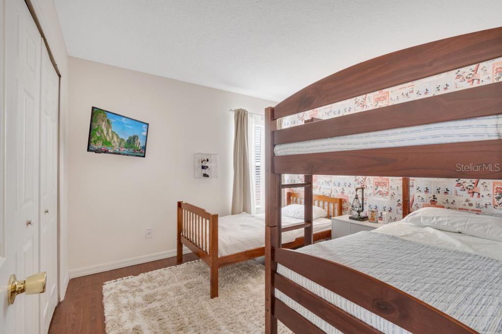 Image 48 of 84 For 162 Cordova Avenue